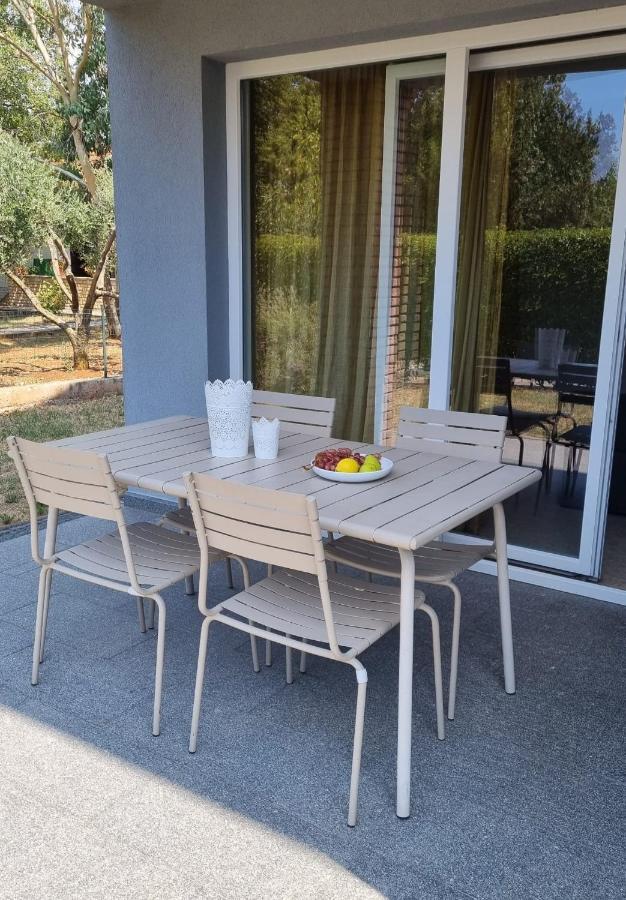 Casa Emma With Pool Apartment Porec Exterior photo